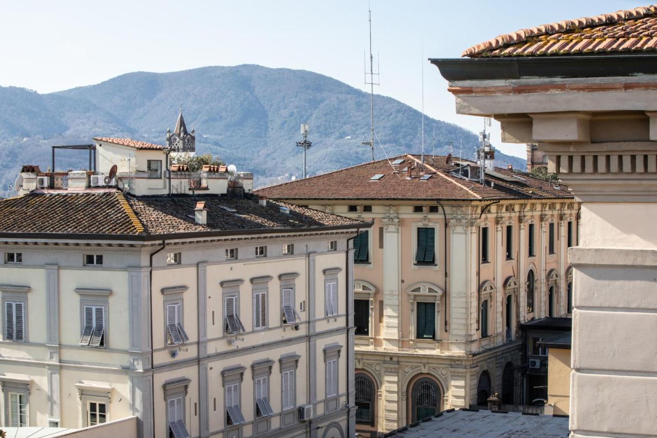 Rooftop Delight With Terrace Lucca Esterno foto