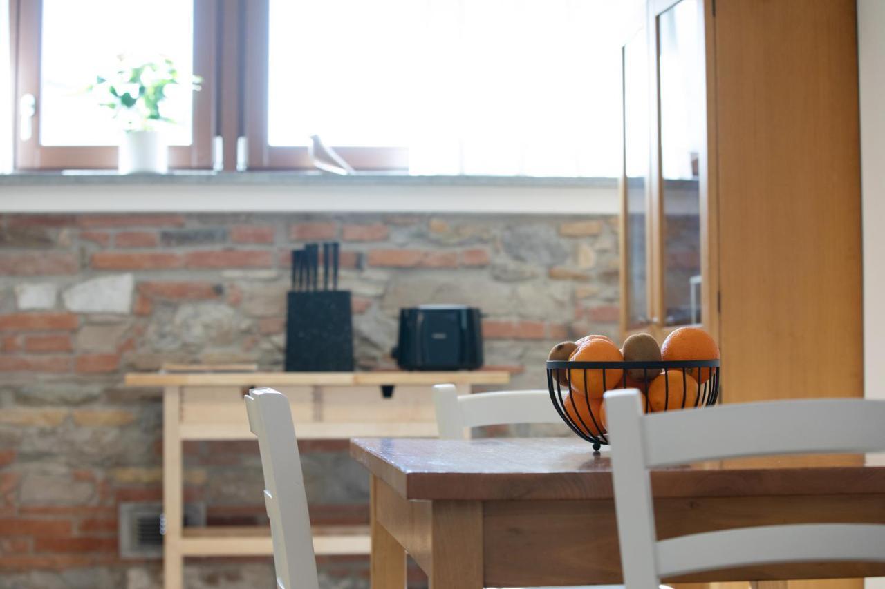 Rooftop Delight With Terrace Lucca Esterno foto